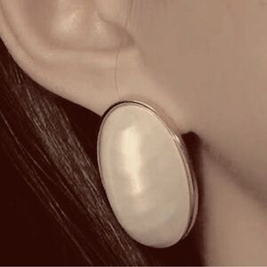 “Rippled Pearl Ovoid” Crease Wrinkle Ruffle Billow Furrow Wavelet Ellipse Studs